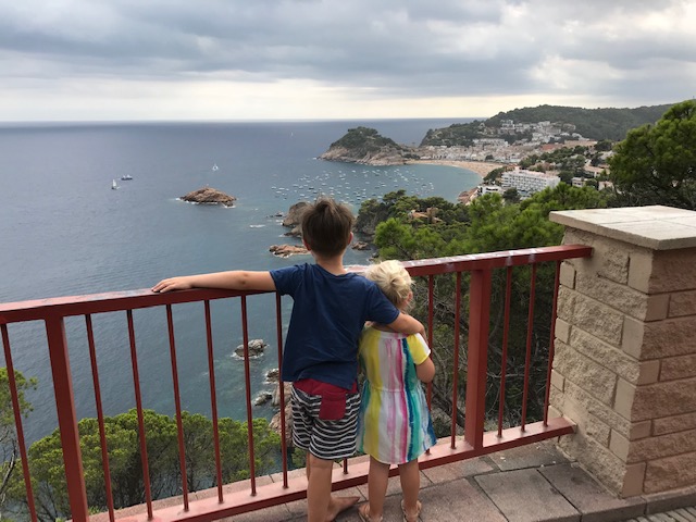 Kids Love Travel: camper trip of 3 weeks through France and Spain