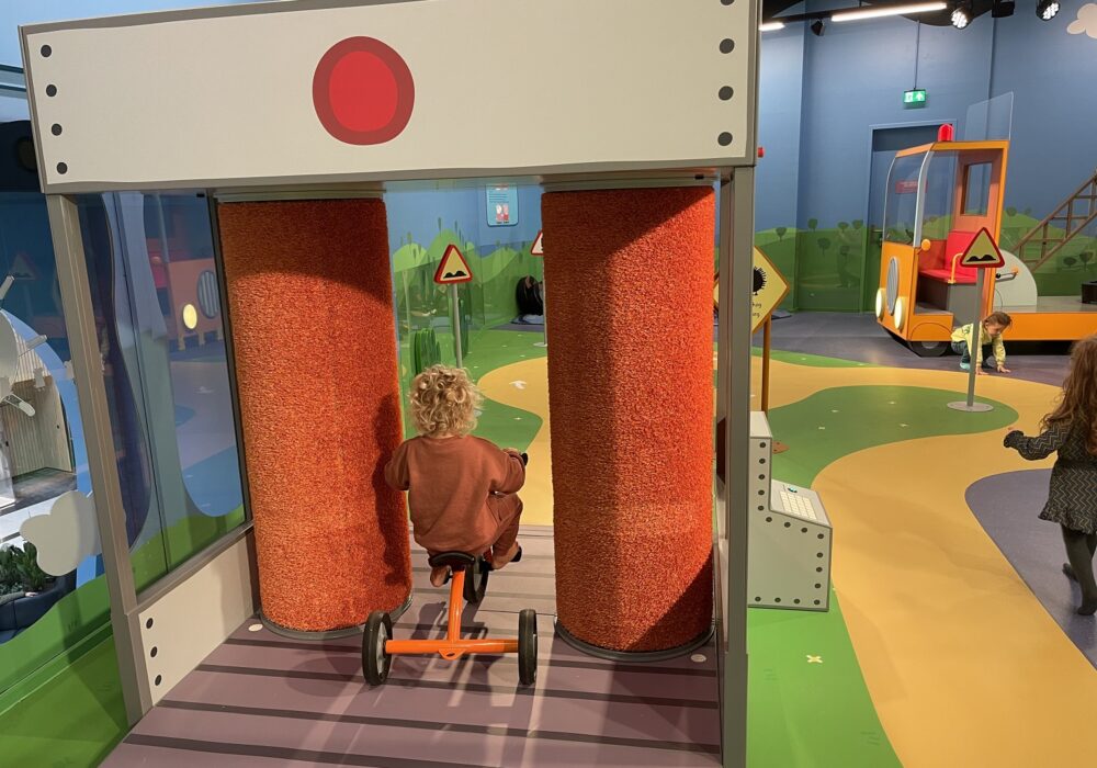 Kids Love Travel: Peppa Pig World of Play