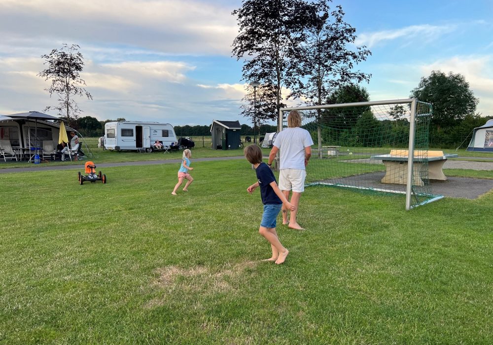 Kids Love Travel: Review boerderijcamping van het Zandeind