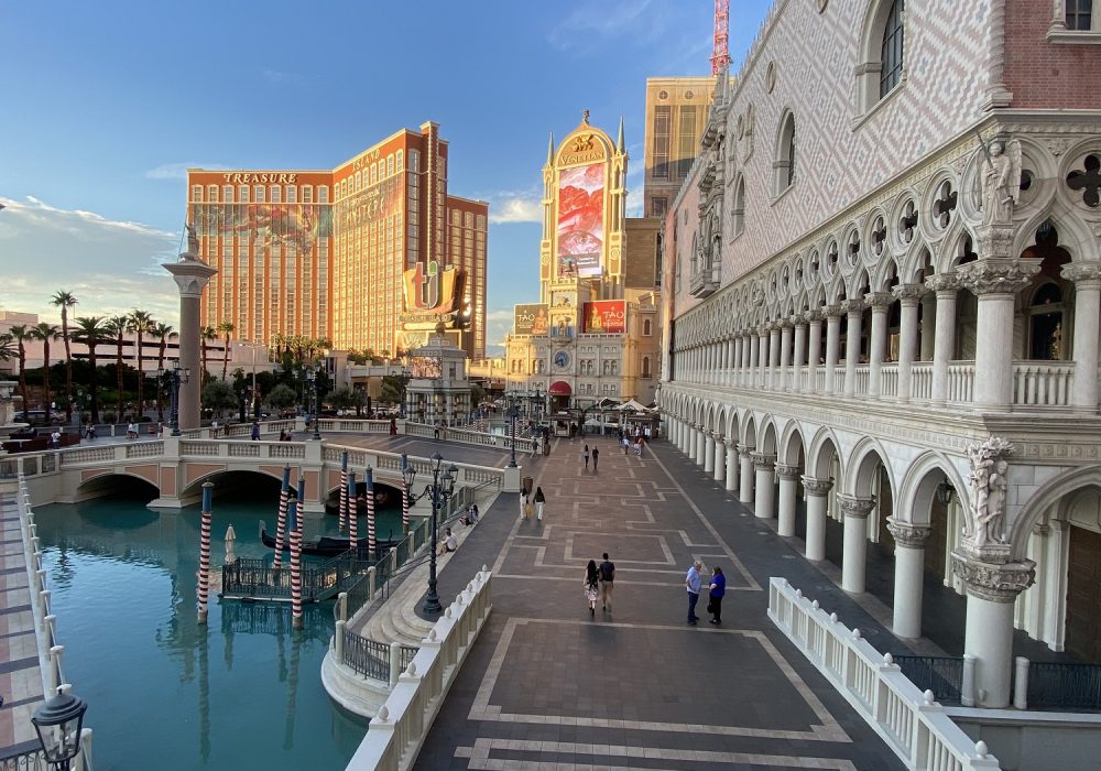 Kids Love Travel: Las Vegas